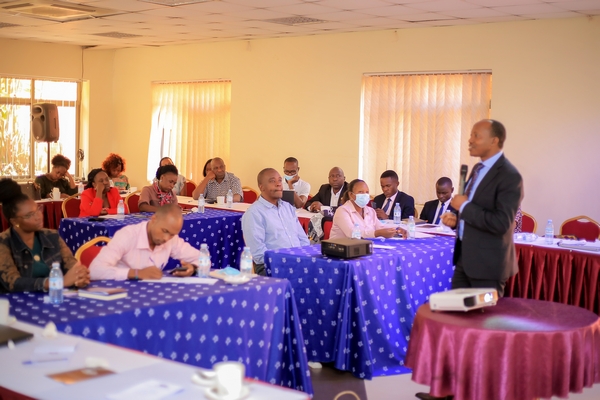 Dr. Godfrey Siu presenting draft manual to the Parenting Agenda Consortium members